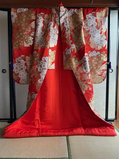 Japanese Silk Wedding Kimono "Uchikake" - Japanese antique - antiquetozai